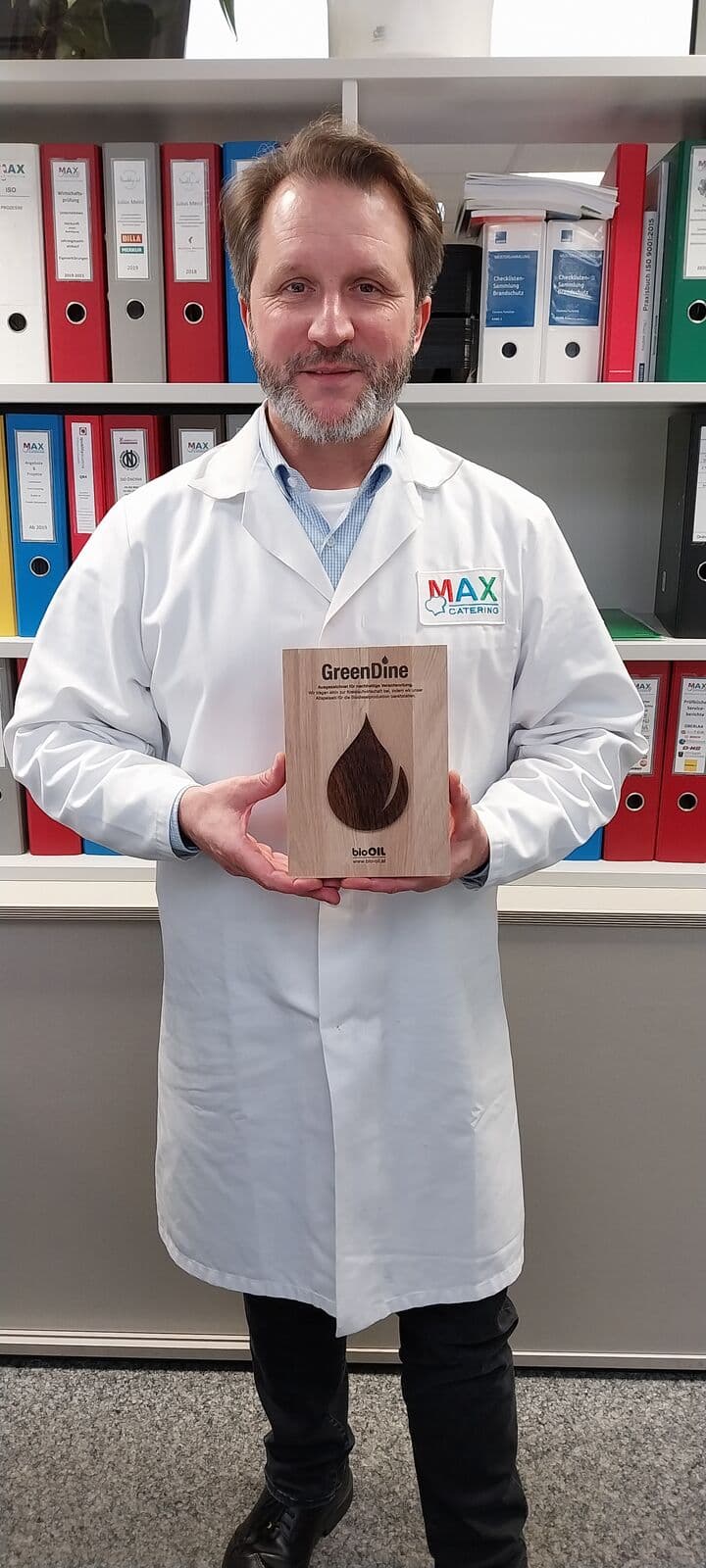 Übergabe des GreenDine-Gütesiegels an MAX CATERING