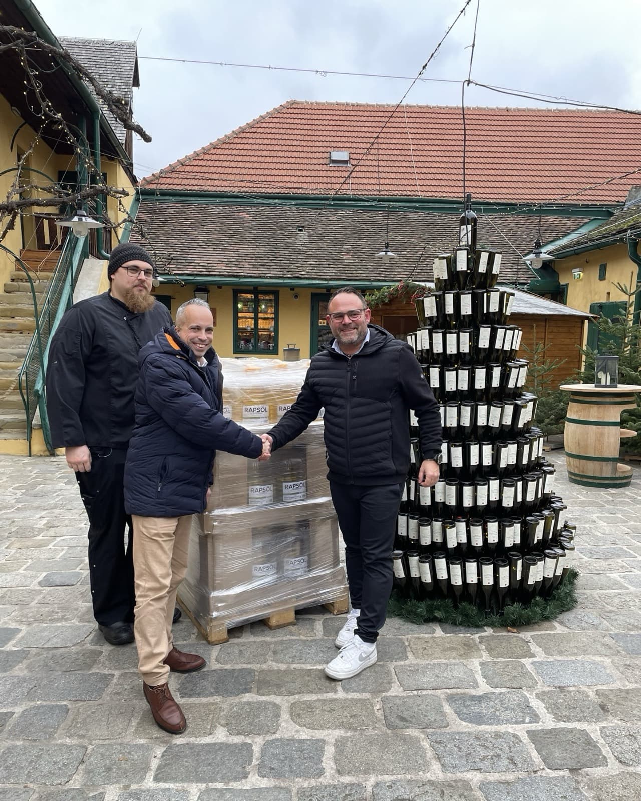 Traditionsheuriger „Mayer am Pfarrplatz“ gewinnt Palette Rapsöl im Wert von 800 Euro
